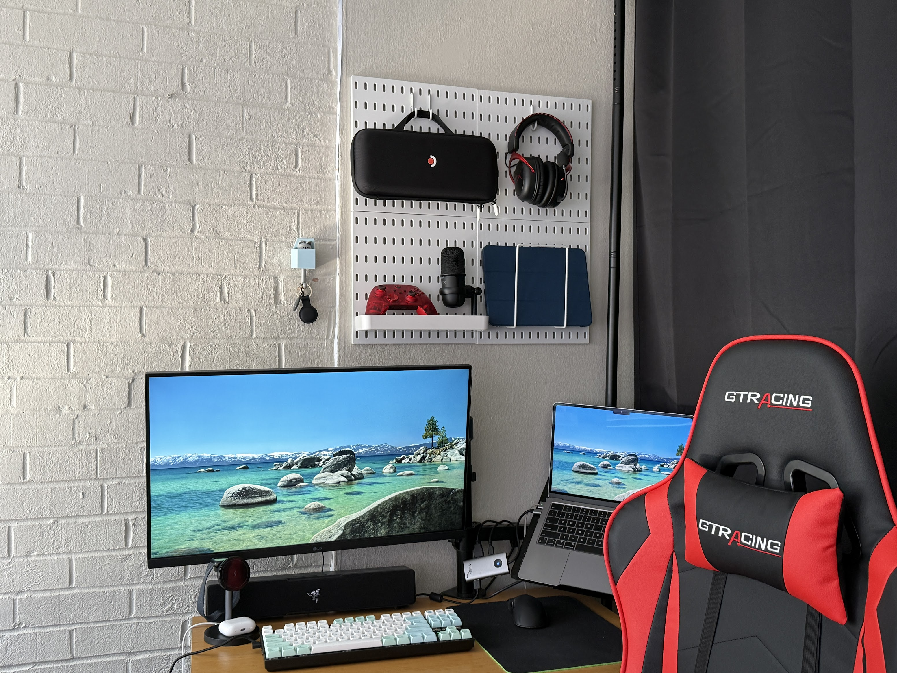 Desk detail